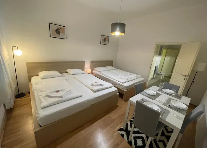 Cozy 5-Person Apartment In Vienna 2