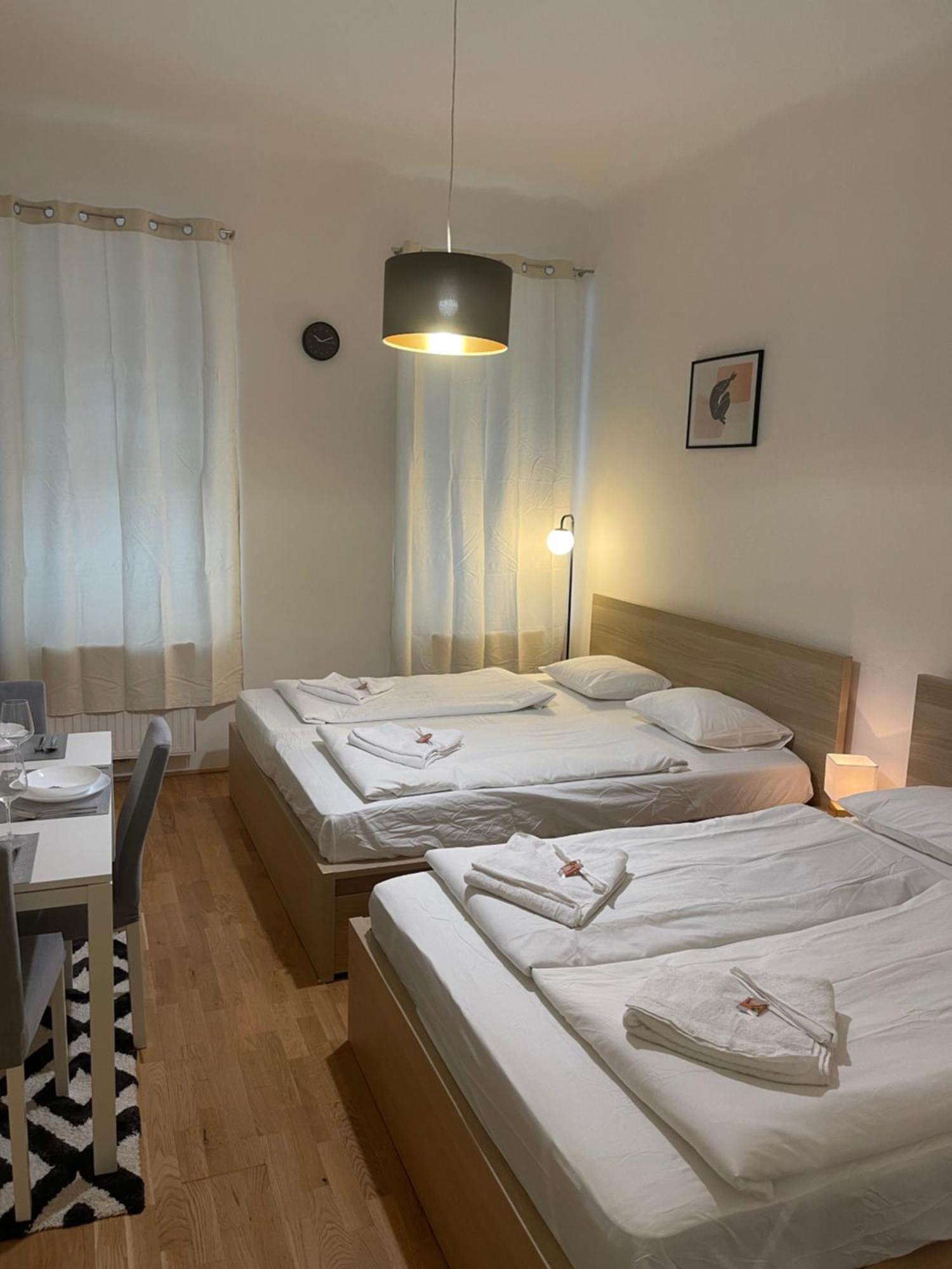 Cozy 5-person In 2 * Viena